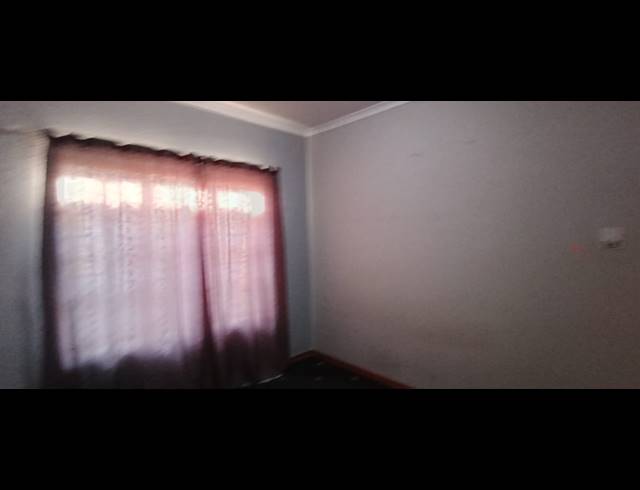 3 BEDROOM TOWNHOUSE FOR SALE IN REYNO RIDGE